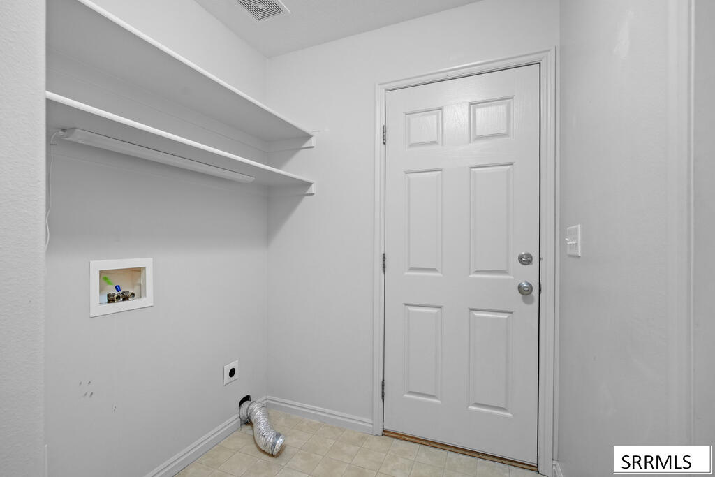 3737 Silverwood Circle Property Photo 16