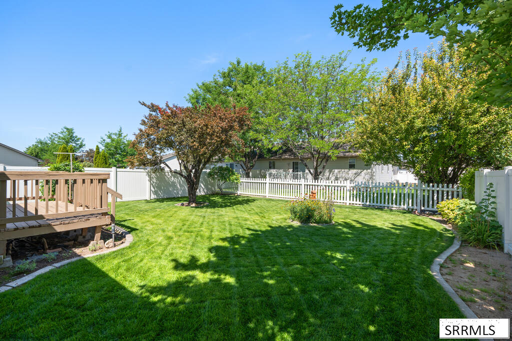 3737 Silverwood Circle Property Photo 25