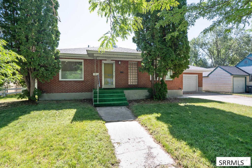 2011 Bremer Drive Property Photo 4