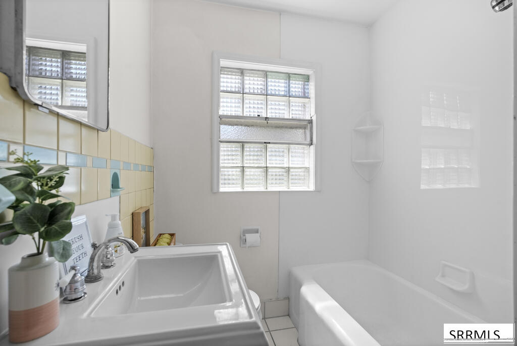 2011 Bremer Drive Property Photo 22