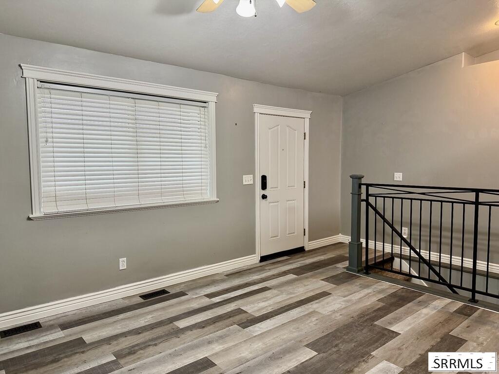 3518 E Pearce Drive Property Photo 2