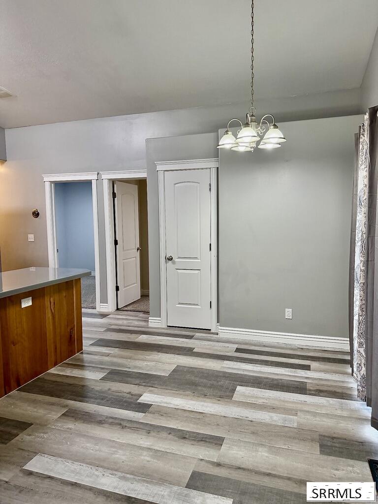 3518 E Pearce Drive Property Photo 6