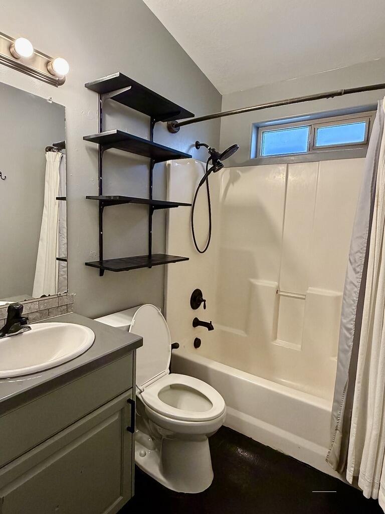3518 E Pearce Drive Property Photo 10