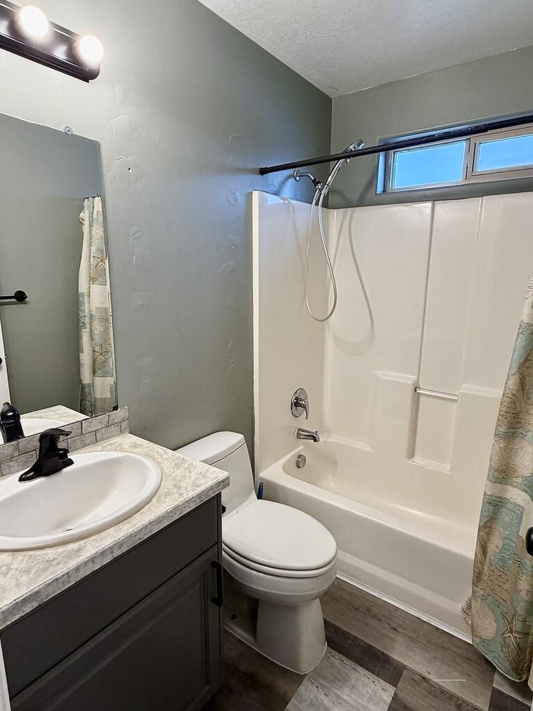 3518 E Pearce Drive Property Photo 13
