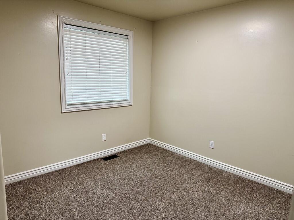 3518 E Pearce Drive Property Photo 15