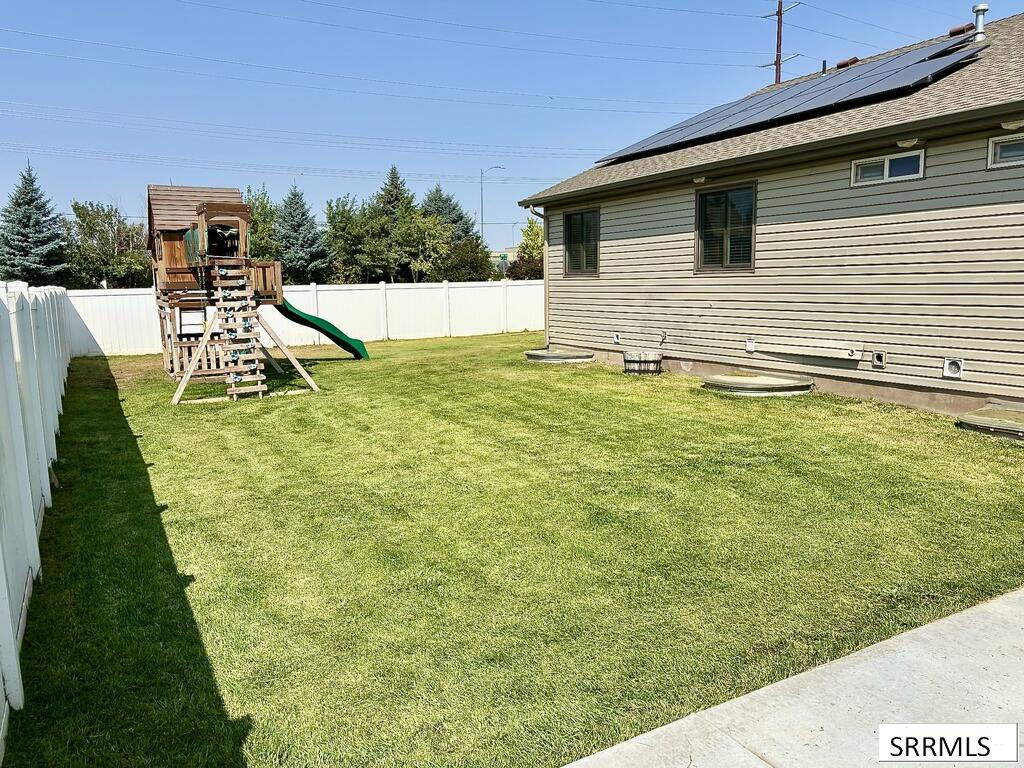 3518 E Pearce Drive Property Photo 31
