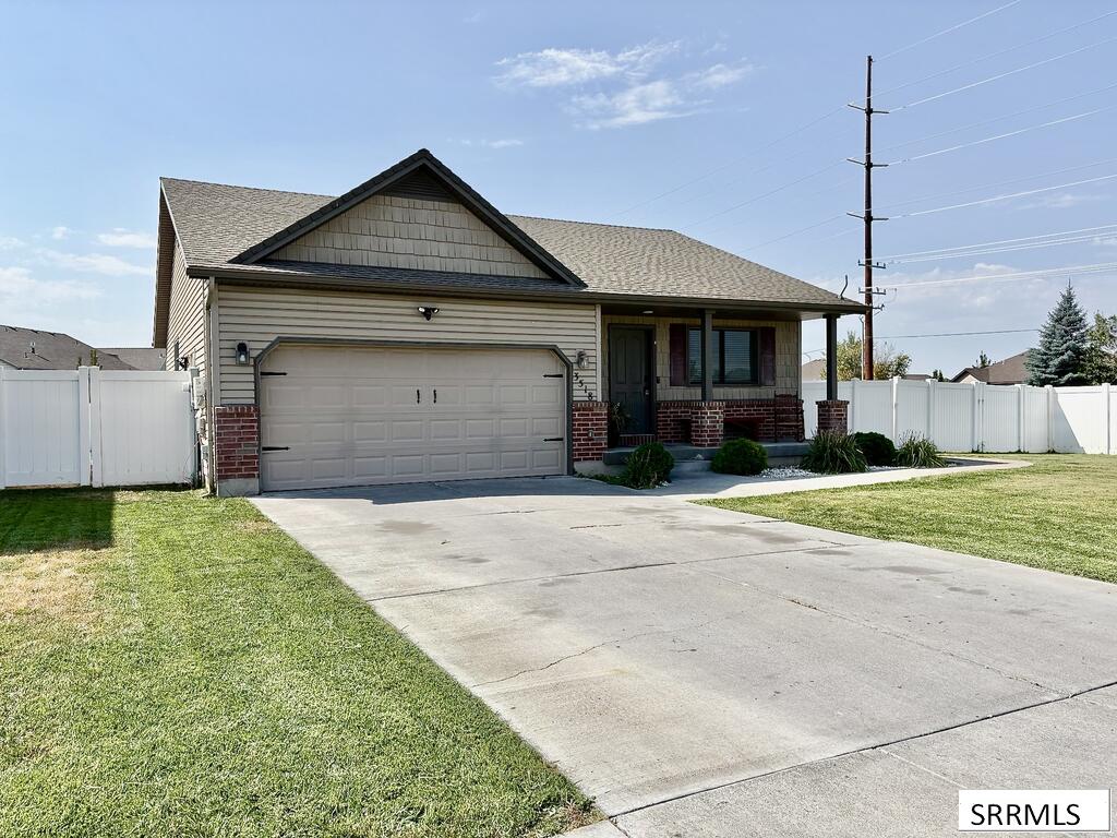 3518 E Pearce Drive Property Photo 35