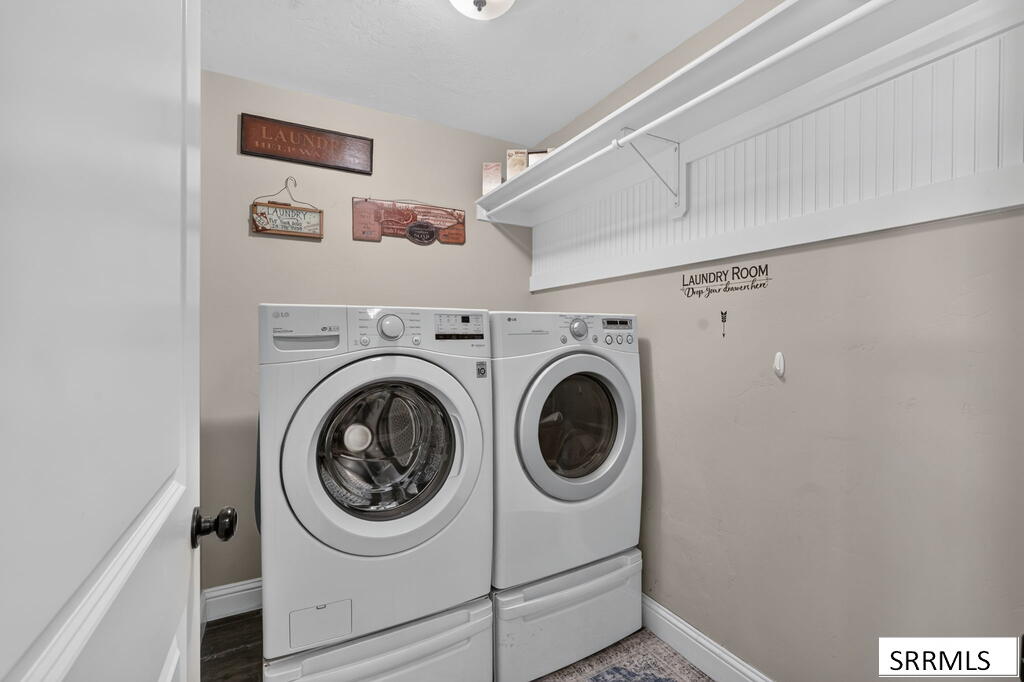 442 N Pointe Drive Property Photo 19