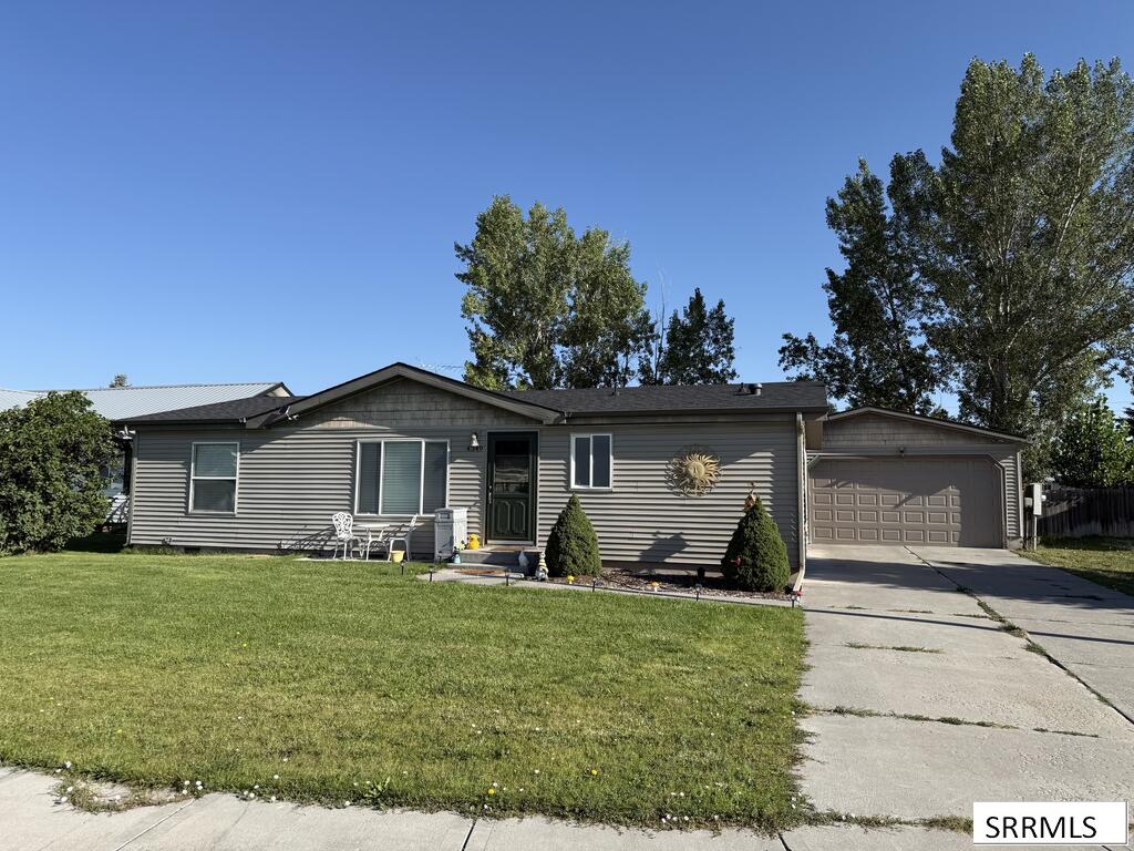 4349 Wagonwheel Cir Property Photo 1