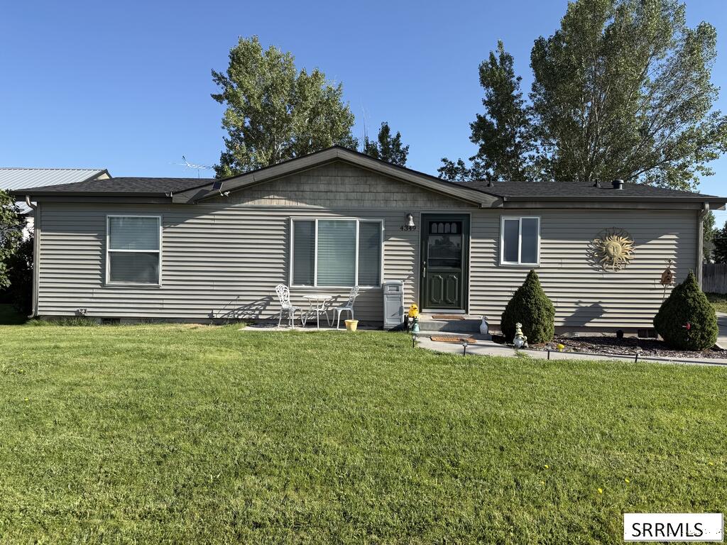 4349 Wagonwheel Cir Property Photo 2