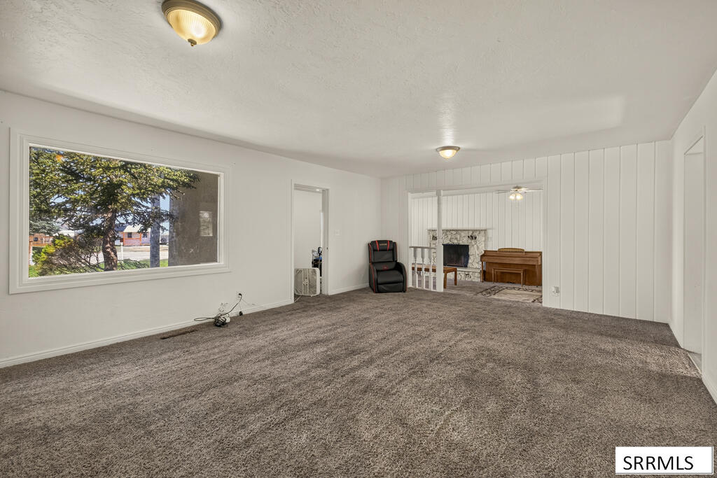 3148 E 600 N Property Photo 4
