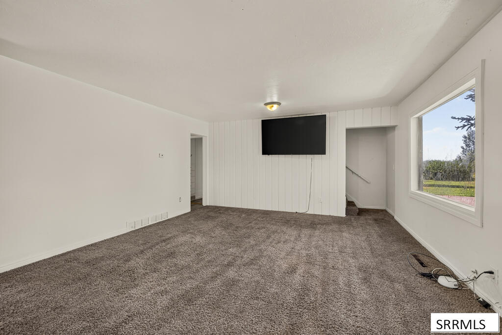 3148 E 600 N Property Photo 6