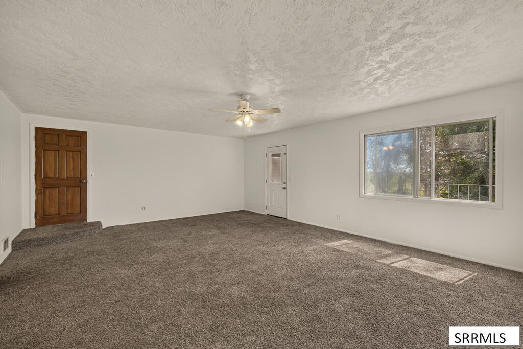 3148 E 600 N Property Photo 9