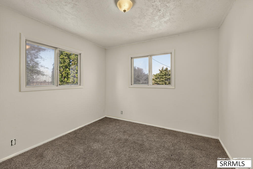3148 E 600 N Property Photo 12