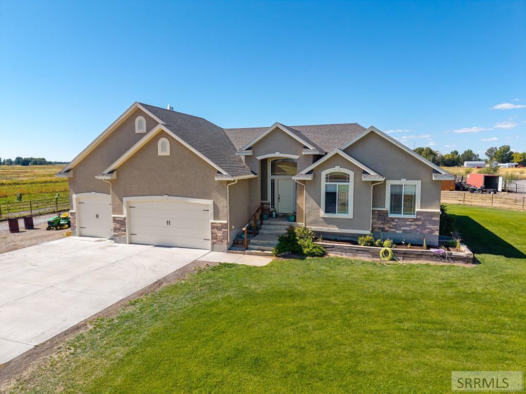 3625 N 2000 W Property Photo 2