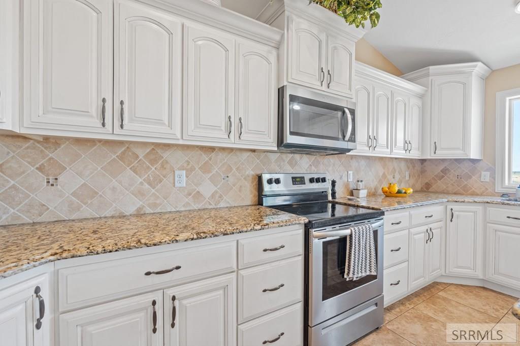 3625 N 2000 W Property Photo 12
