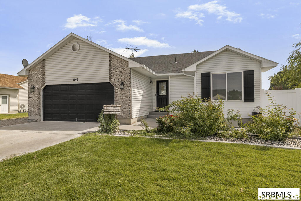 4146 Forest Glen Drive Property Photo 4
