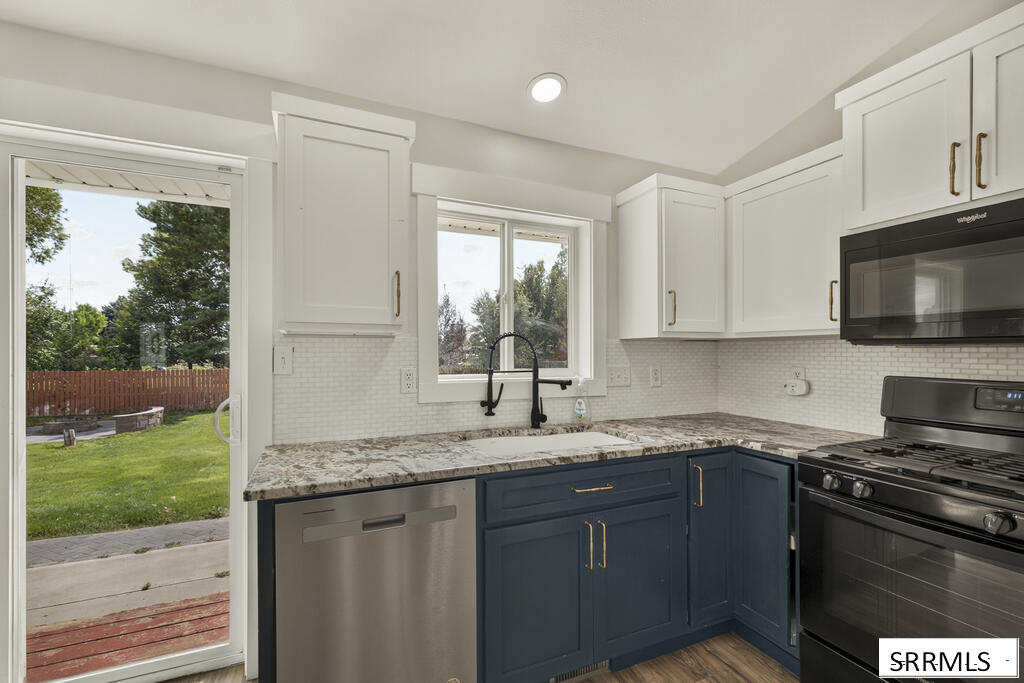 4146 Forest Glen Drive Property Photo 13