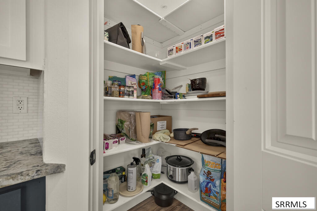 4146 Forest Glen Drive Property Photo 15