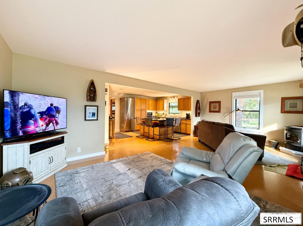 706 College Street Property Photo 8