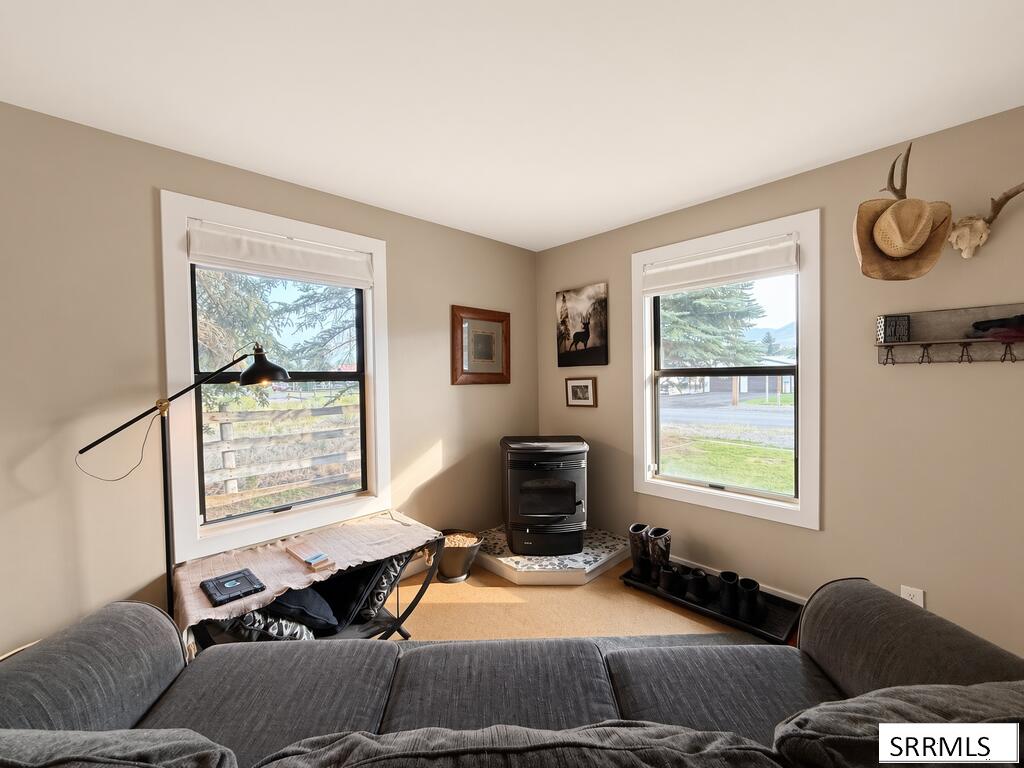 706 College Street Property Photo 14