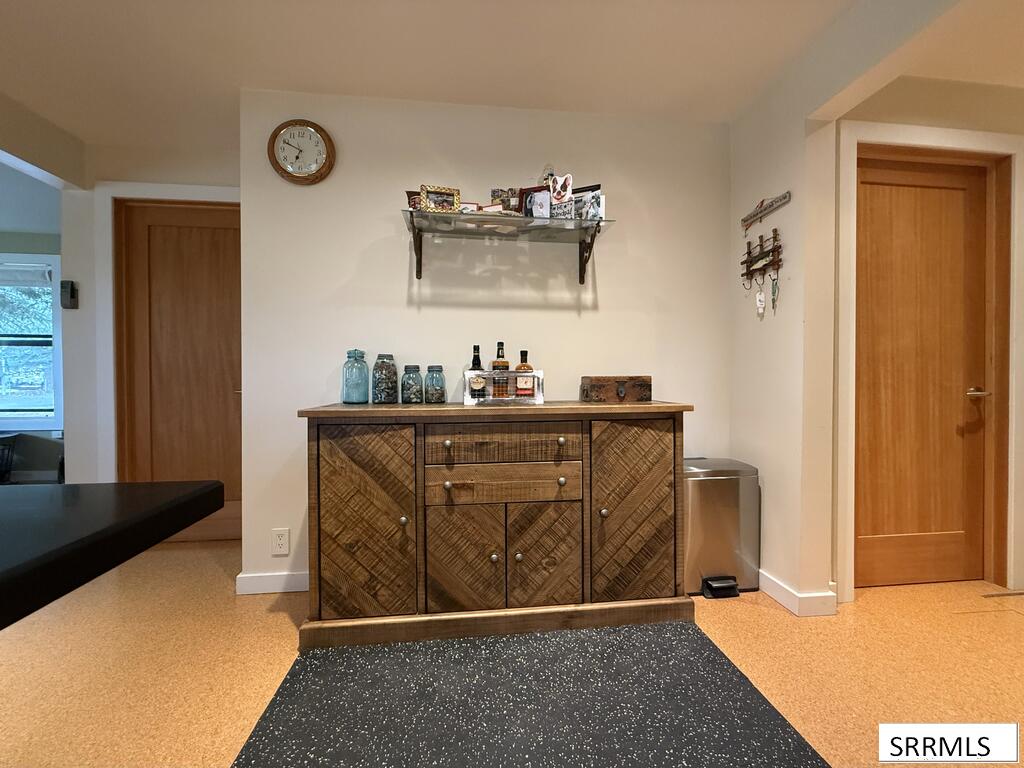 706 College Street Property Photo 17