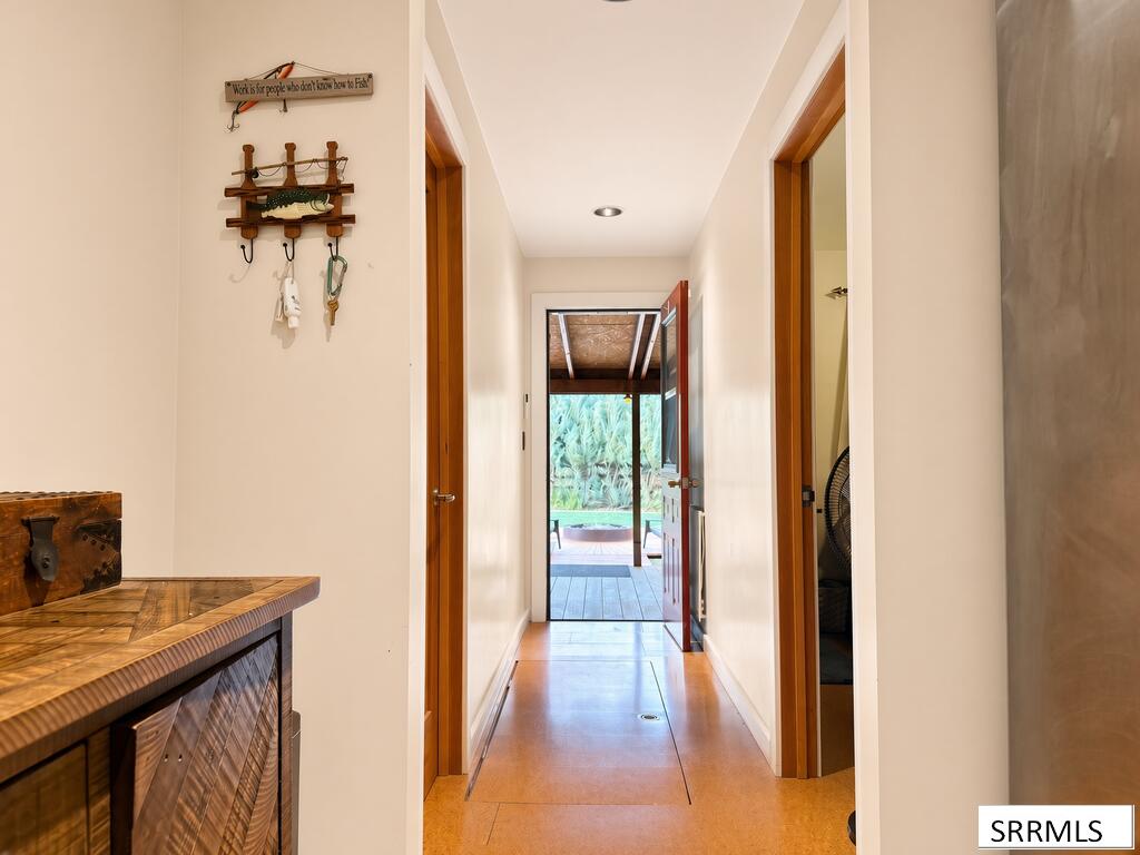 706 College Street Property Photo 18