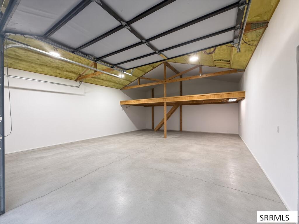 706 College Street Property Photo 26