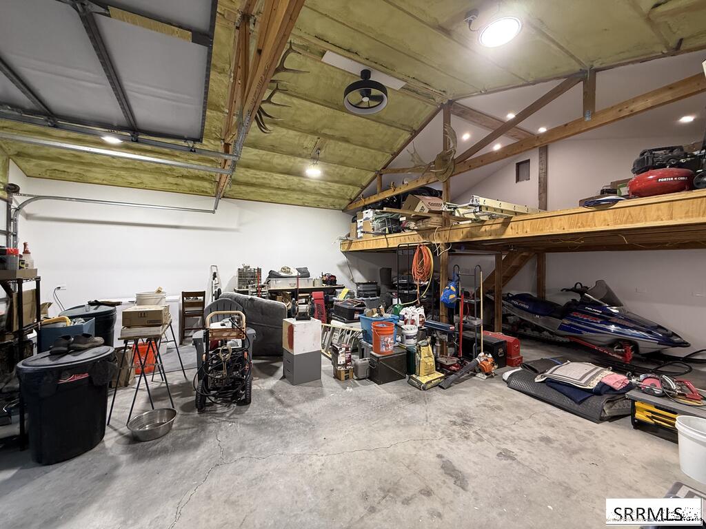 706 College Street Property Photo 27