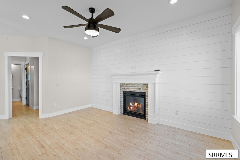 689 N 2876 East Property Photo 17