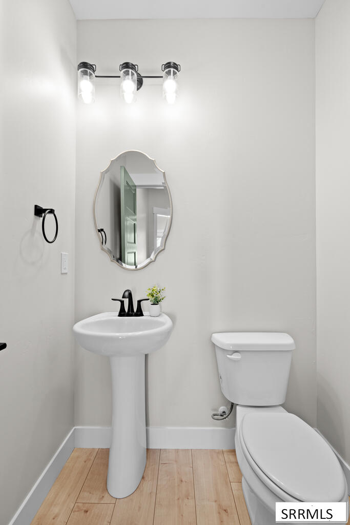 689 N 2876 East Property Photo 23
