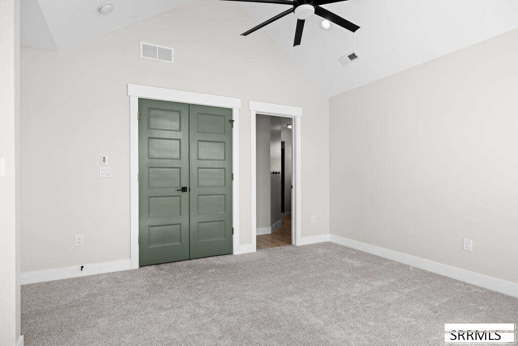 689 N 2876 East Property Photo 27