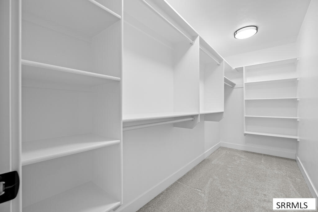 689 N 2876 East Property Photo 32