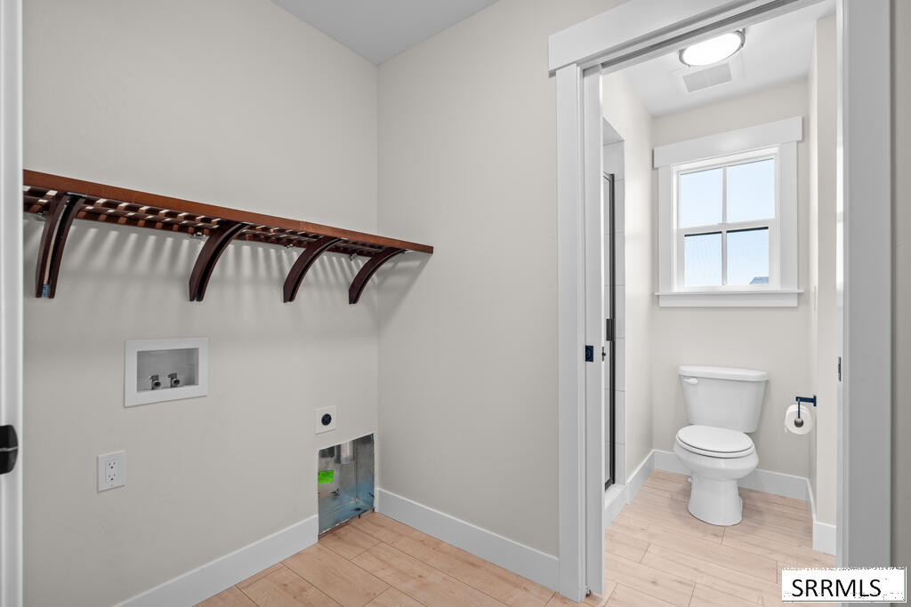 689 N 2876 East Property Photo 34