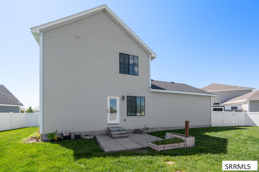 689 N 2876 East Property Photo 47