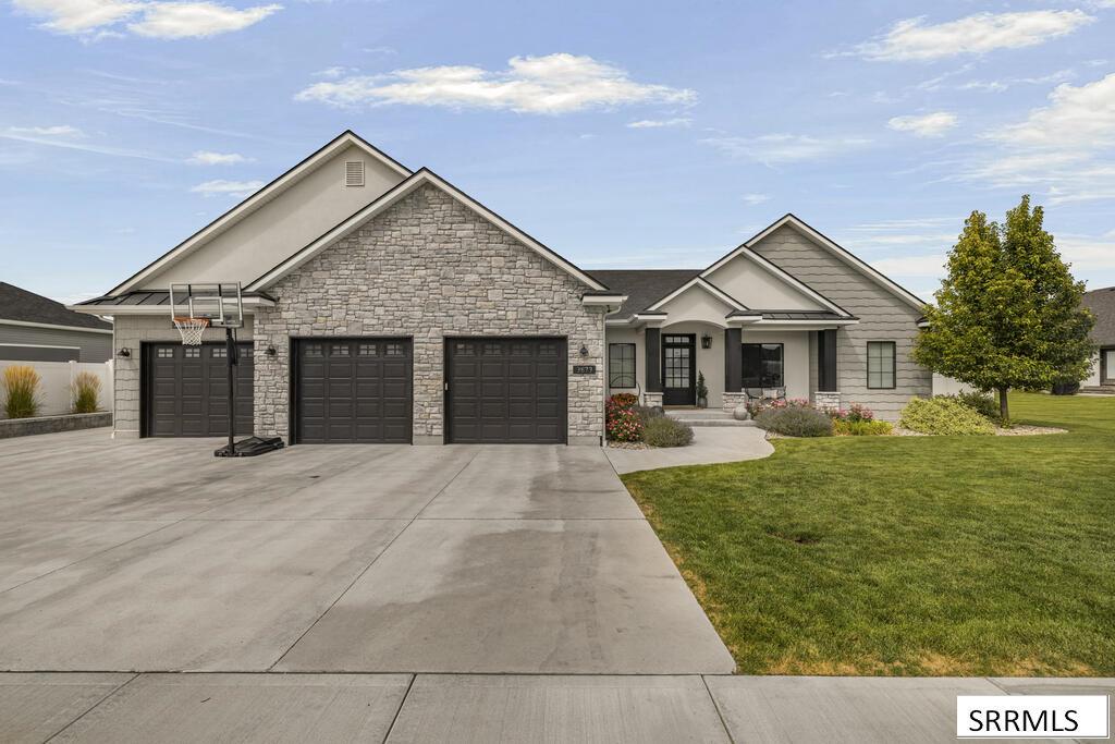 3873 E Pond View Drive Property Photo 1
