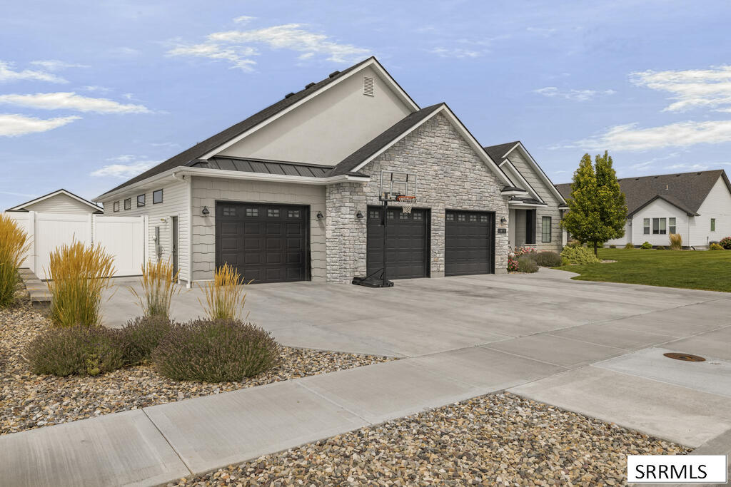 3873 E Pond View Drive Property Photo 11