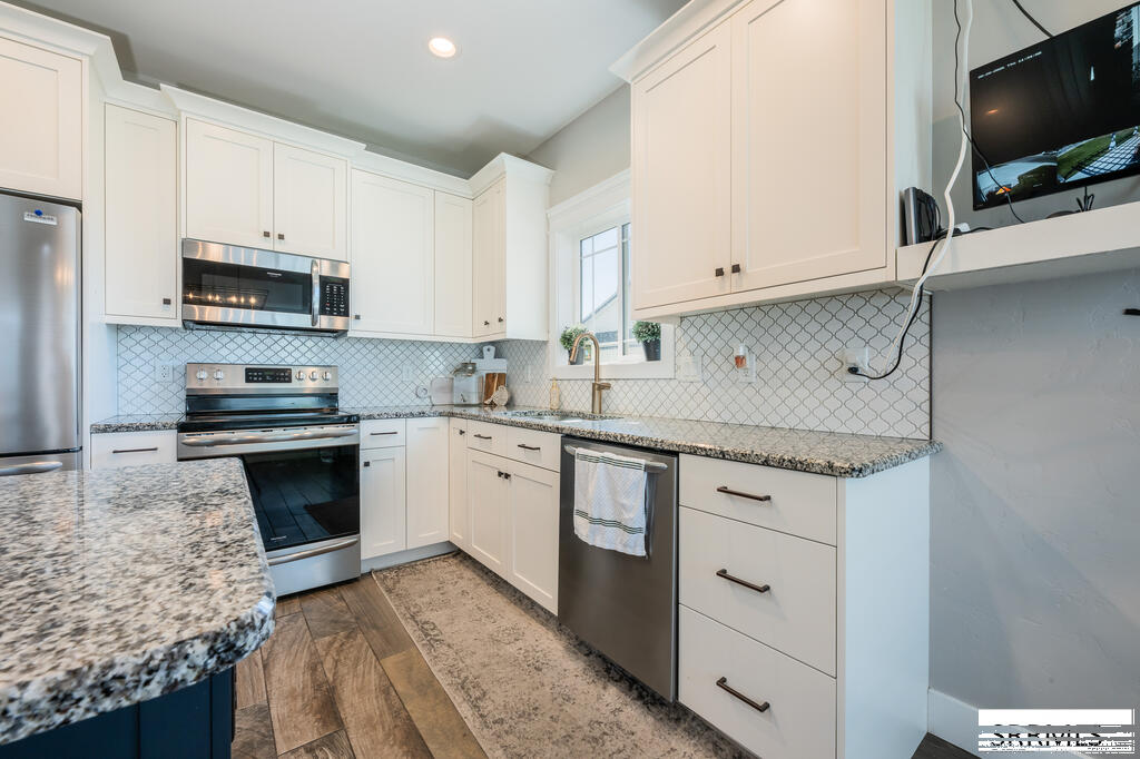 1102 Diamond Drive Property Photo 4