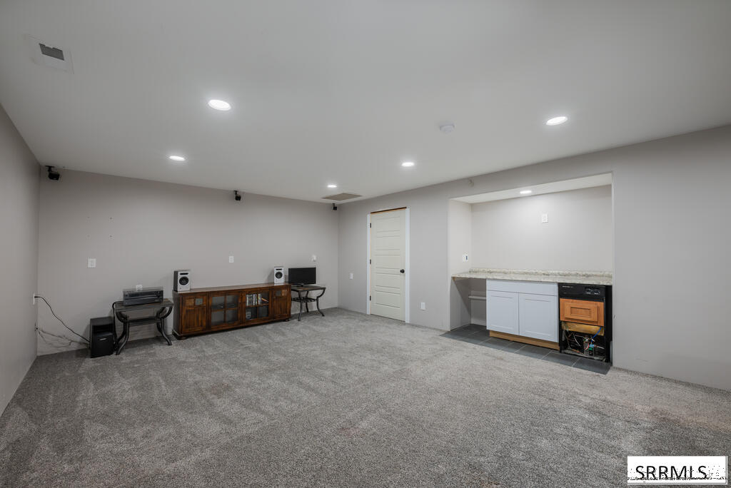 1102 Diamond Drive Property Photo 30