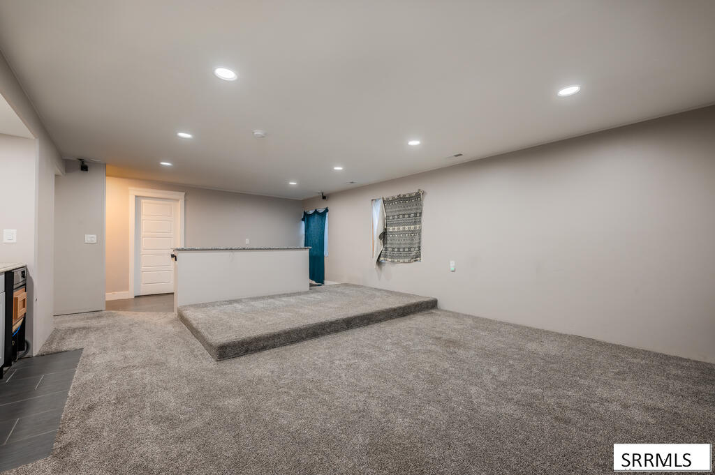 1102 Diamond Drive Property Photo 33