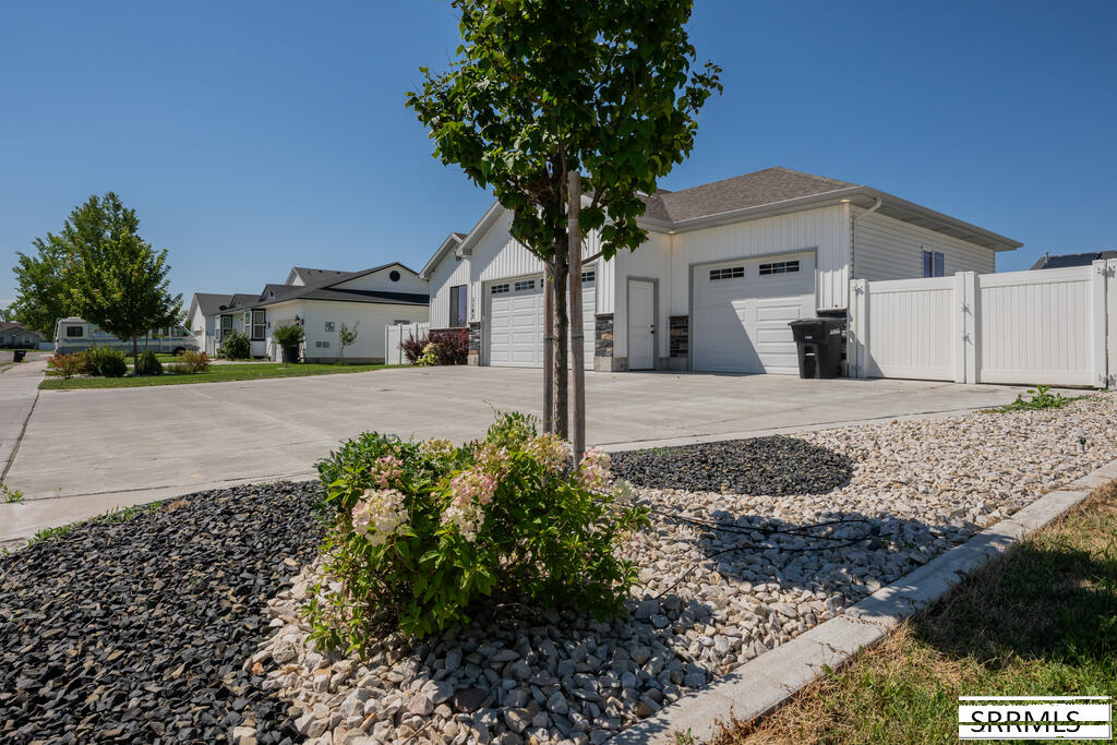 1102 Diamond Drive Property Photo 35