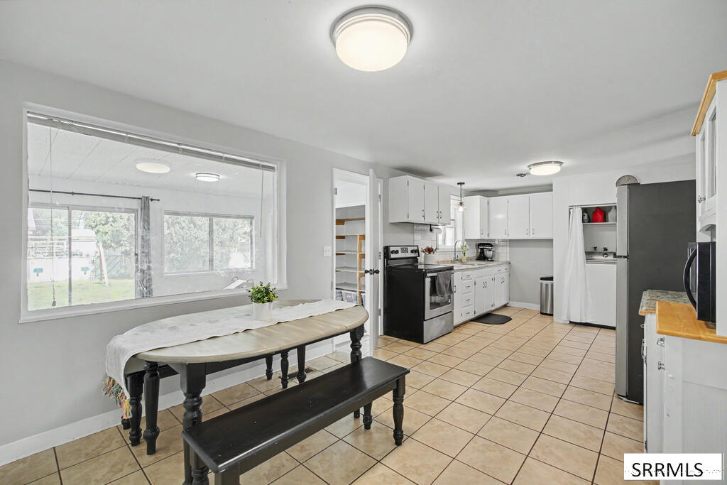 2231 Croft Street Property Photo 5