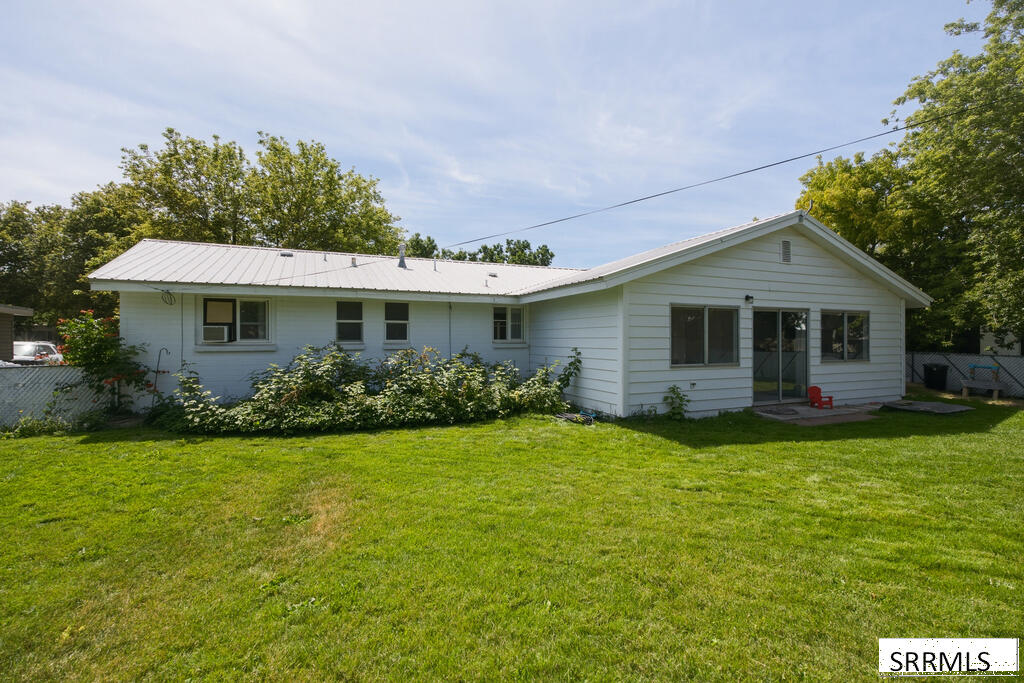 2231 Croft Street Property Photo 20