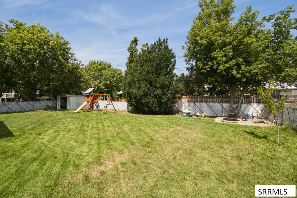 2231 Croft Street Property Photo 21