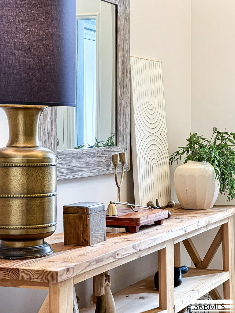 4713 E 200 N Property Photo 4