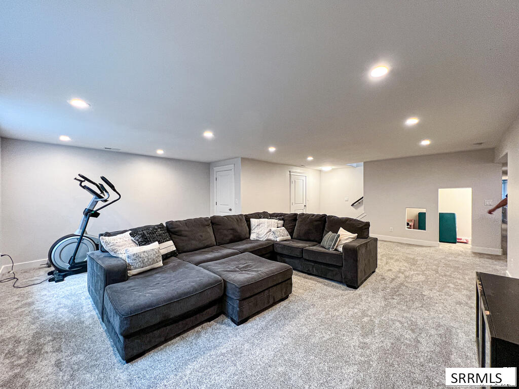 4713 E 200 N Property Photo 23