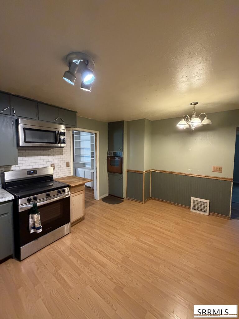 3575 665 N Property Photo 5