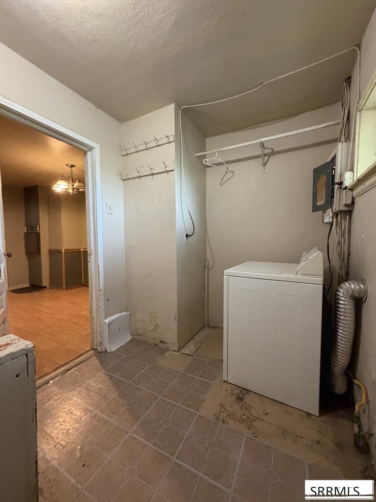 3575 665 N Property Photo 11