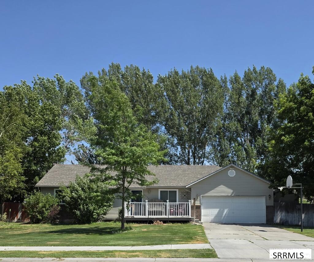 3225 Midway Avenue Property Photo 1