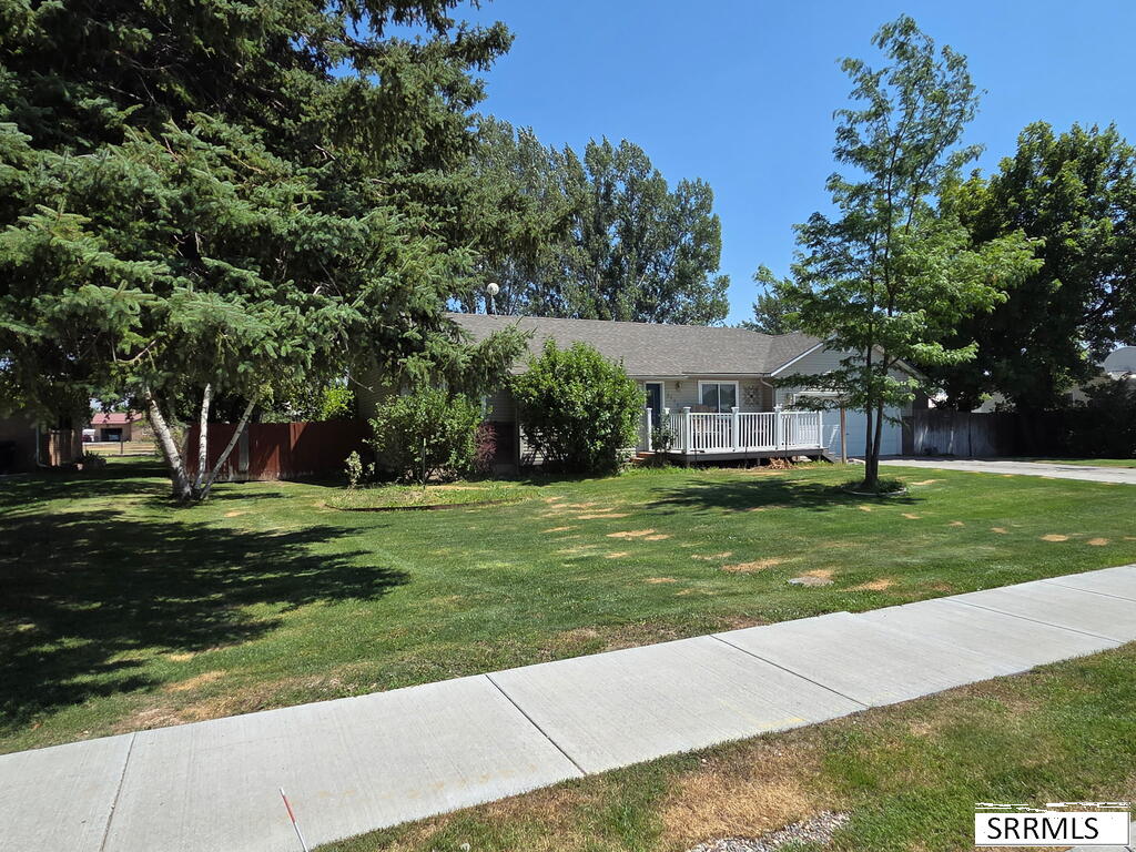 3225 Midway Avenue Property Photo 2